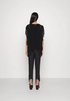 TWINSET Knitted Poncho - Pullover - Nero 10 TWINSET Knitted Poncho - Pullover - Nero -Next Soldes 03c242097678434ab48fb4d109aafaaf