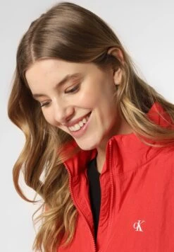 Calvin Klein Jeans Veste Légère - Rot 8 Calvin Klein Jeans Veste Légère - Rot -Next Soldes 057537469fbf4da4976f52c650119713