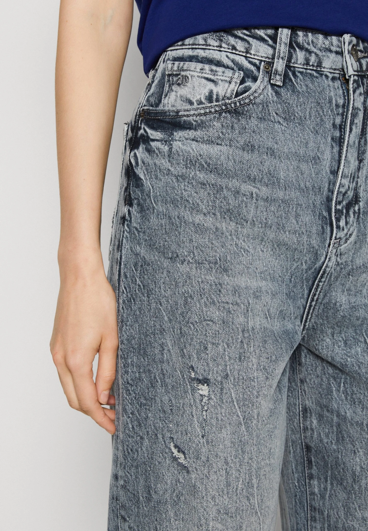 Armani Exchange 5 Pockets Pant - Jean Droit - Indigo Denim 8 Armani Exchange 5 Pockets Pant - Jean Droit - Indigo Denim â Image 6