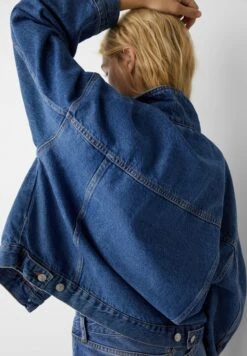 PULL & BEAR With Drop Shoulder Design - Veste En Jean - Royal Blue -Next Soldes 08d1764b05094c7c8f657f2f377c7bc3