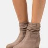 Anna Field Winter Boot - Bottines Compensées - Taupe 1 Anna Field Winter Boot - Bottines Compensées - Taupe -Next Soldes 0a2483edb4374d2589346985afd7587d