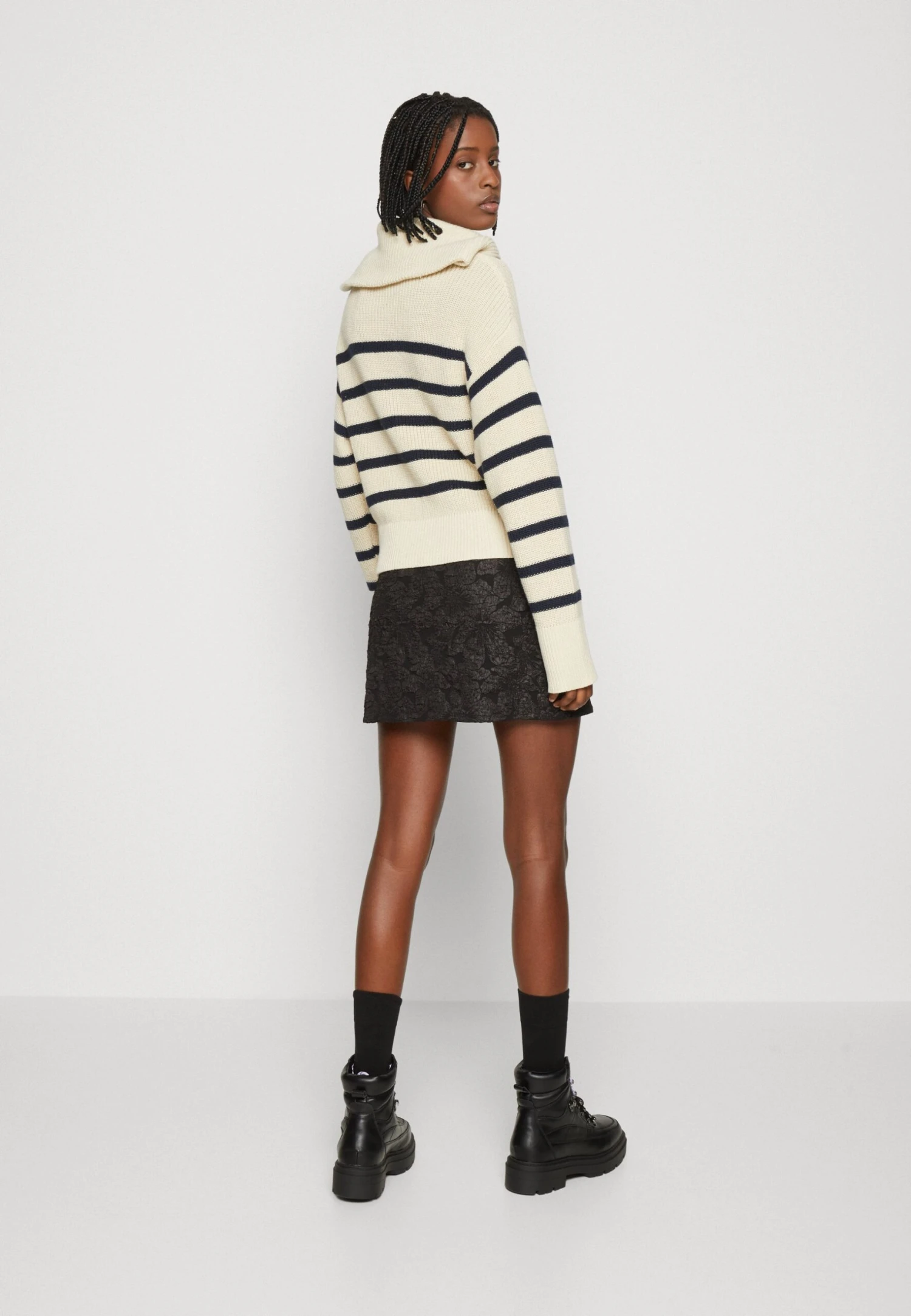 Monki Pullover - Navy/Light Beige 5 Monki Pullover - Navy/Light Beige â Image 3