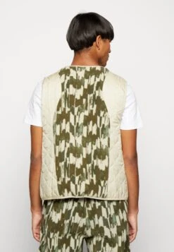 Puma Market Vest Unisex - Veste Sans Manches - Putty 10 Puma Market Vest Unisex - Veste Sans Manches - Putty -Next Soldes 0a957881e4f54d6395943b9d60247c64