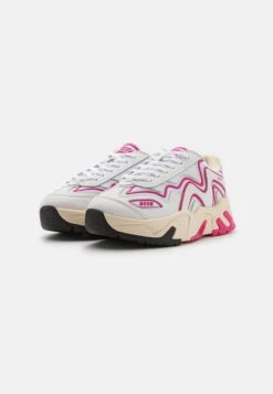 MSGM Baskets Basses - White/Fuchsia 11 MSGM Baskets Basses - White/Fuchsia -Next Soldes 0ac68c9305fb4df7994fabfeb59f3b1b