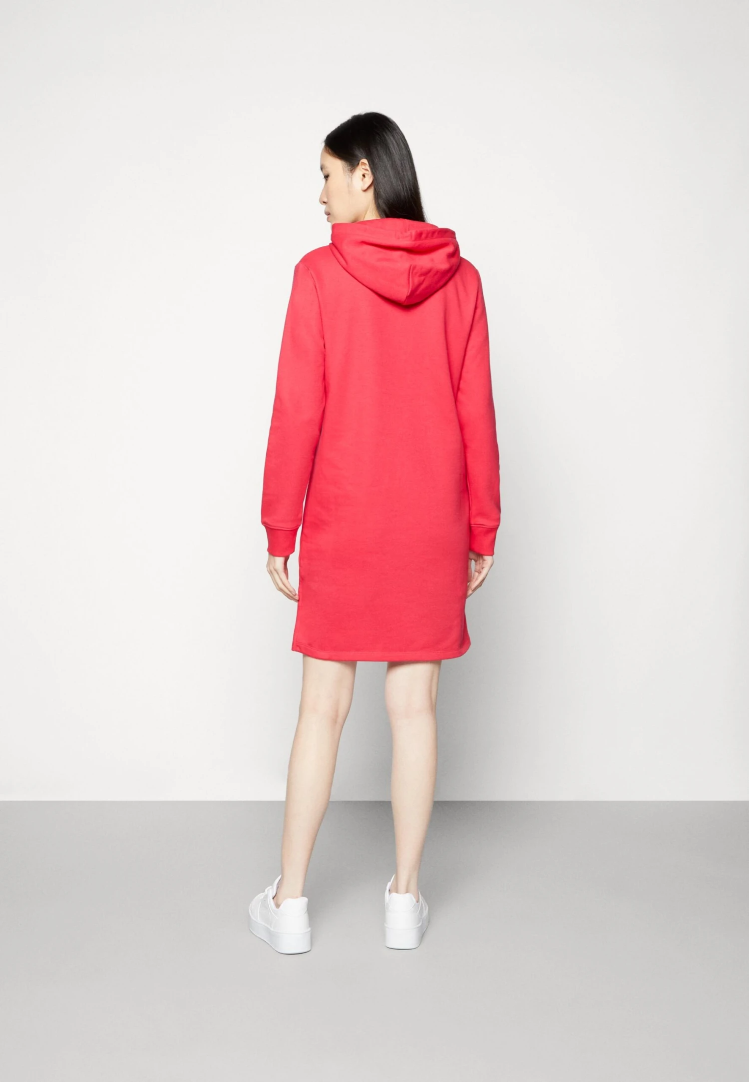Gant Banner Shield Hoodie Dress - Robe De Jour - Raspberry Red 5 Gant Banner Shield Hoodie Dress - Robe De Jour - Raspberry Red – Image 3