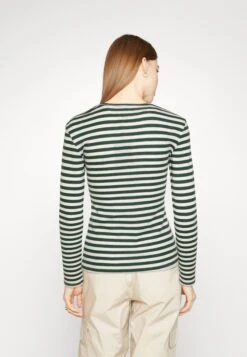 Pieces Pcruka - T-Shirt À Manches Longues - Trekking Green/Cloud Dancer -Next Soldes 0c93331e420a445284701096b145ec86