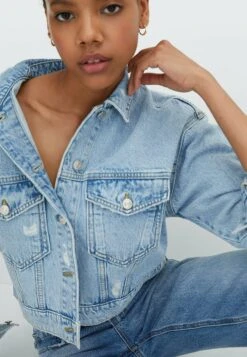 Stradivarius Ropped - Veste En Jean - Light Blue 13 Stradivarius Ropped - Veste En Jean - Light Blue -Next Soldes 0cdb56f8f12f4451a579ce7961857dd5