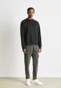 Hugo Dumbkin - Sweatshirt - Black 10 Hugo Dumbkin - Sweatshirt - Black -Next Soldes 0ce8a043469148d3910231a7f772cc30