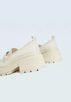 Stradivarius Mocassins - Off White 12 Stradivarius Mocassins - Off White -Next Soldes 0d84f218617d4e4c98fe9b96de6518ba