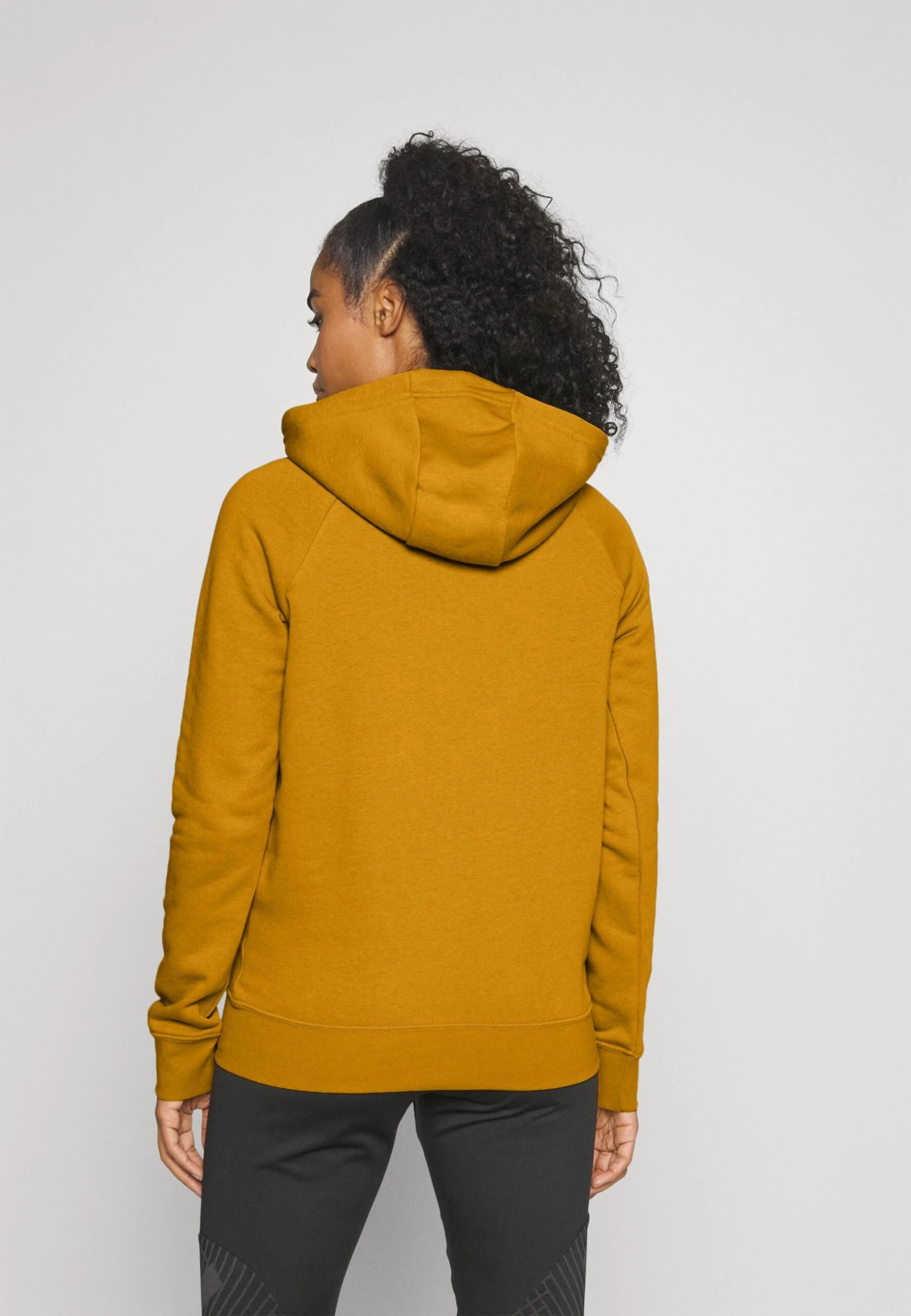 Nike Performance Paris Germain Essential Hoodie - Article De Supporter - Gold Suede/Team Red 5 Nike Performance Paris Germain Essential Hoodie - Article De Supporter - Gold Suede/Team Red – Image 3