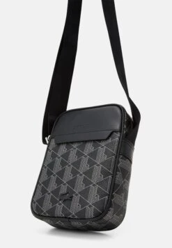 Lacoste Vertical Camera Bag Unisex - Sac Bandoulière - Noir/Gris -Next Soldes 10765c0c855c4bb8832323ac5aec3f45