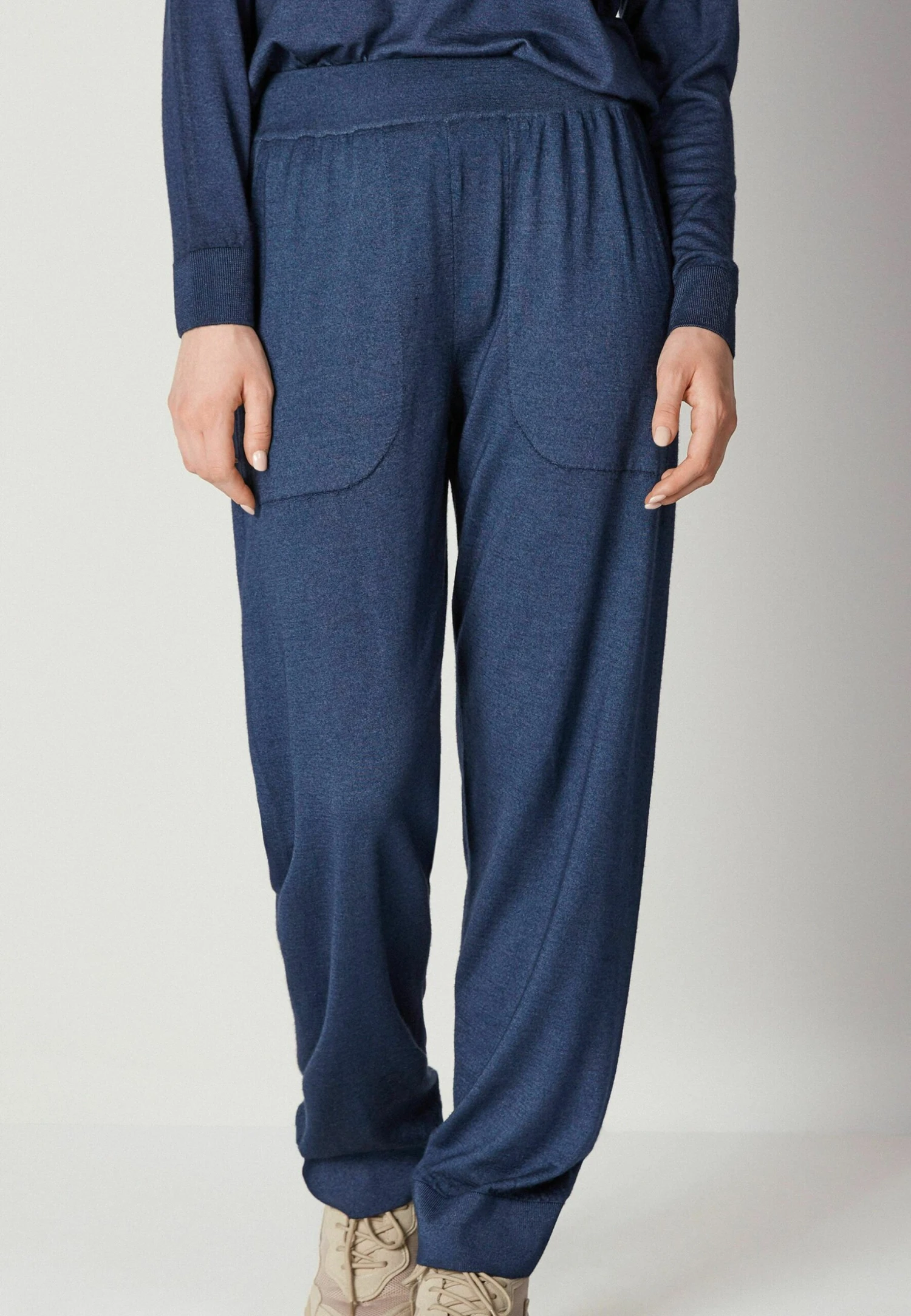 Ultrafine - Pantalon De Survêtement - Blau Garment Dyed Ultramarine Blue 3 Ultrafine - Pantalon De Survêtement - Blau Garment Dyed Ultramarine Blue