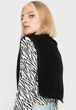 Even&Odd Cape - Black 11 Even&Odd Cape - Black -Next Soldes 17090c0bb5084c96890221000815ab11