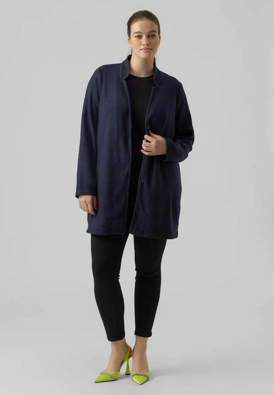 Vero Moda Curve Vmbrushedkatrine Ss23 - Manteau Court - Navy Blazer 4 Vero Moda Curve Vmbrushedkatrine Ss23 - Manteau Court - Navy Blazer â Image 2