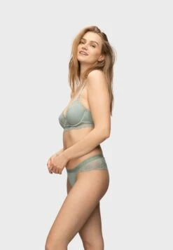 G String Disconnect Luminous Moss - String - Light Green 10 G String Disconnect Luminous Moss - String - Light Green -Next Soldes 1ad5ad6a68524125acd5db69be93d385