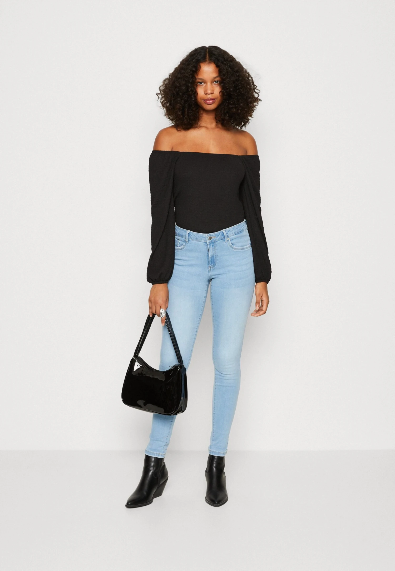 ONLY Onlmai Square Neck - T-Shirt À Manches Longues - Black 4 ONLY Onlmai Square Neck - T-Shirt À Manches Longues - Black – Image 2