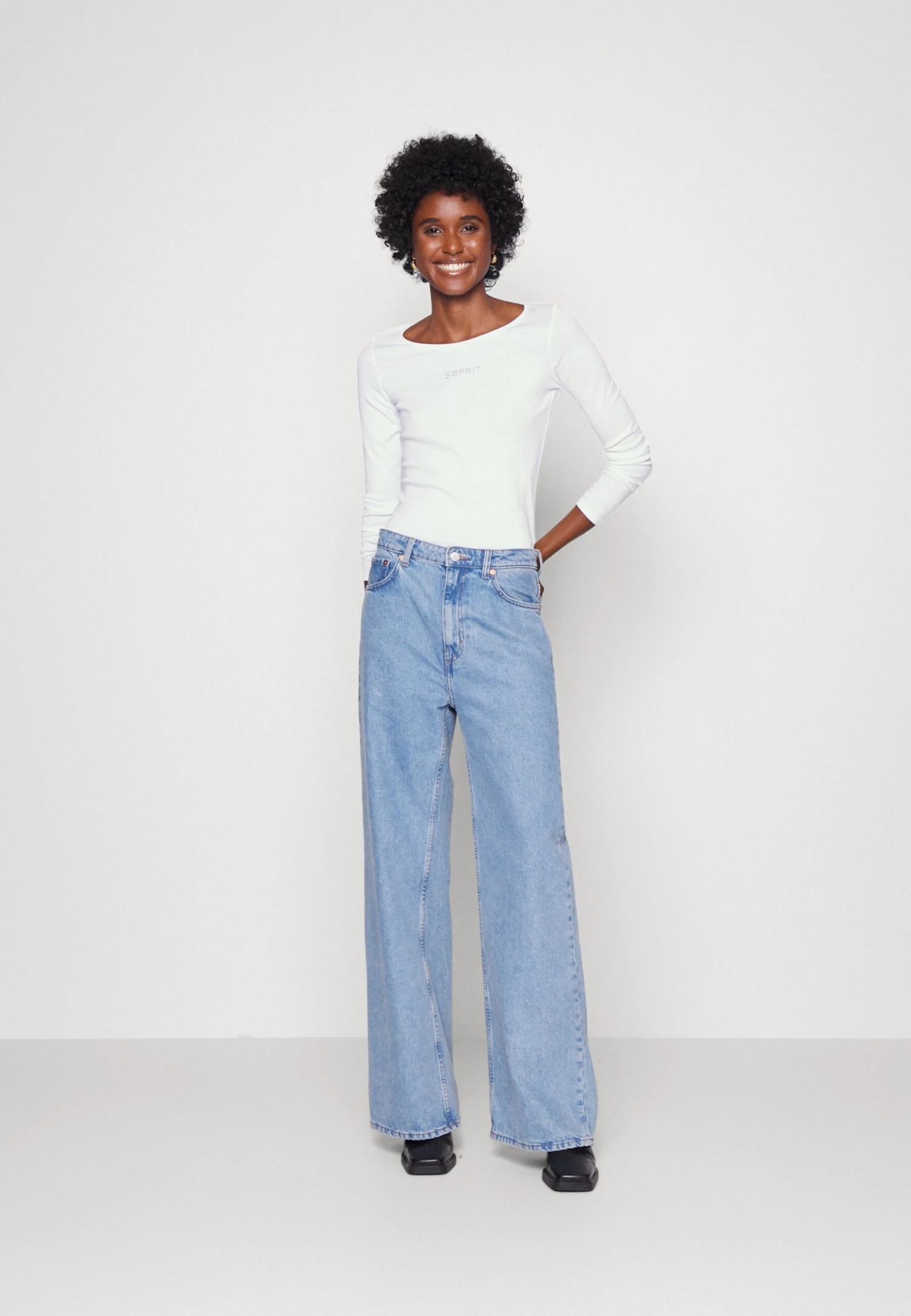ESPRIT T-Shirt À Manches Longues - White 4 ESPRIT T-Shirt À Manches Longues - White – Image 2