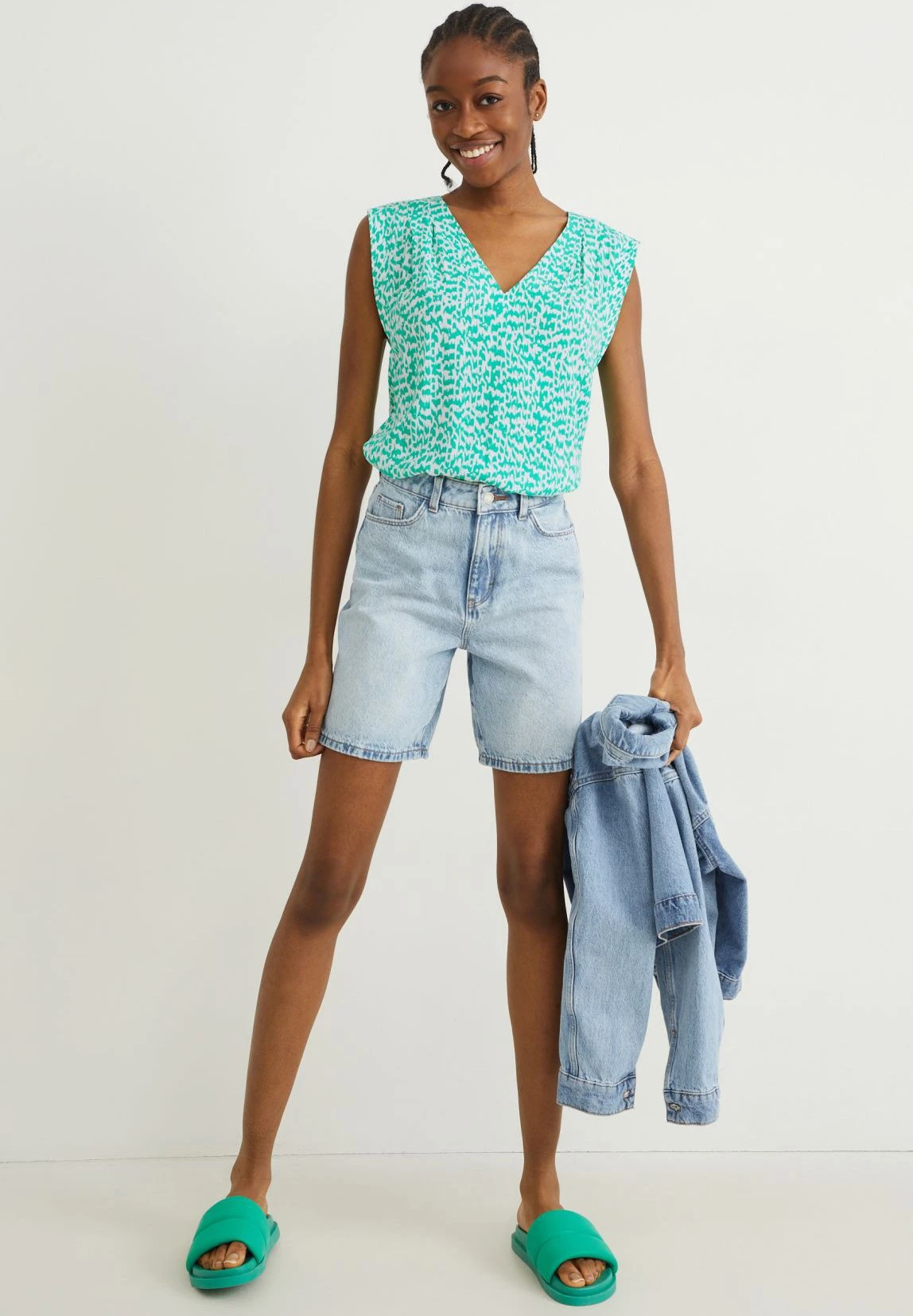 Blouse - Green Cremewhite 4 Blouse - Green Cremewhite – Image 2