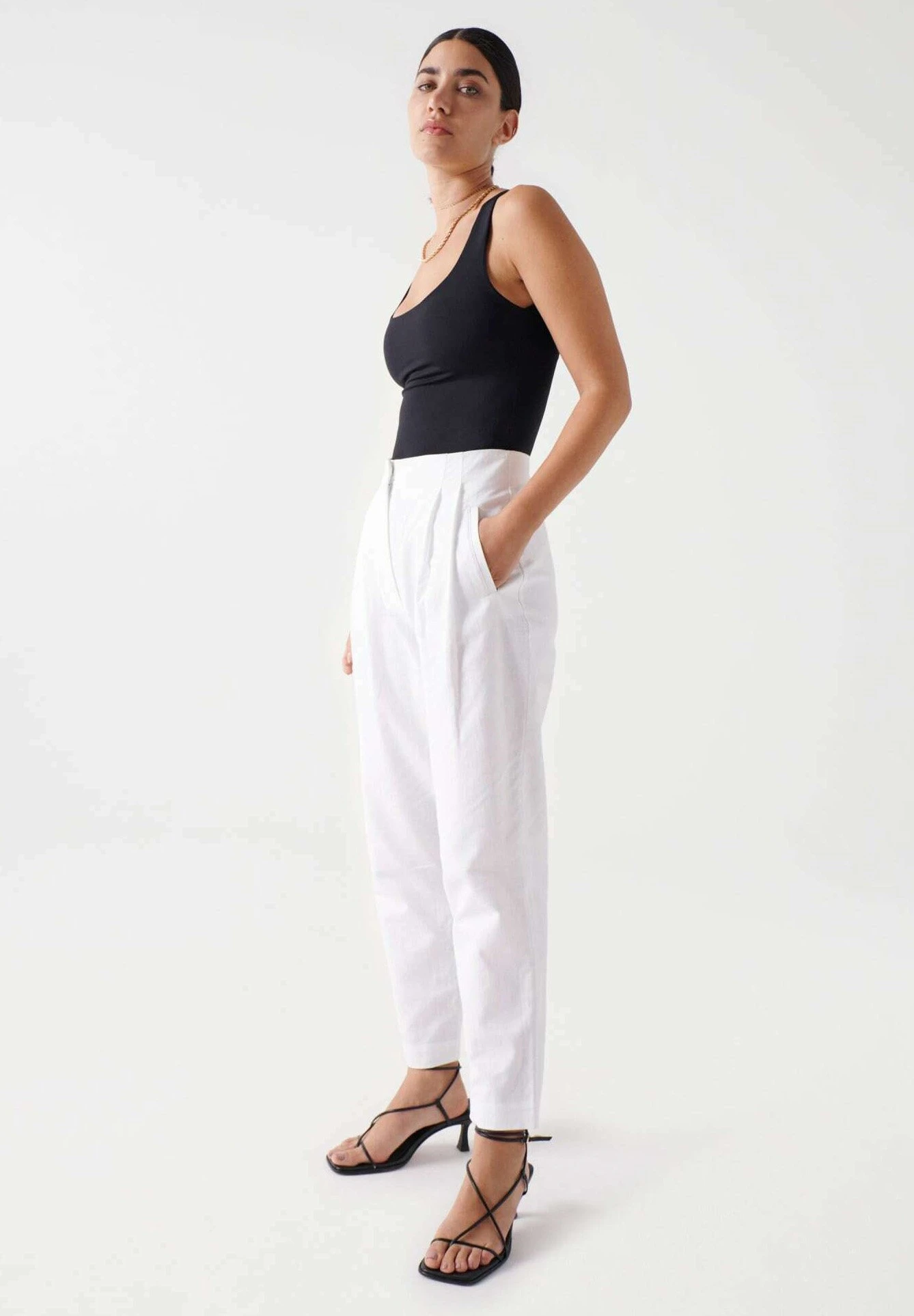 Regular Cropped - Pantalon Classique - Weiß 7 Regular Cropped - Pantalon Classique - Weiß – Image 5