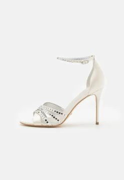 Guess Kadisha - Sandales À Talons Hauts - Ivory 11 Guess Kadisha - Sandales À Talons Hauts - Ivory -Next Soldes 21020c5e54eb4f5aac773b893452e491