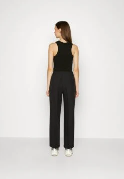 ONLY Onlmathilda Wide Pant - Pantalon Classique - Black 9 ONLY Onlmathilda Wide Pant - Pantalon Classique - Black -Next Soldes 226dae68fb18454594d2c86f36ee45d1