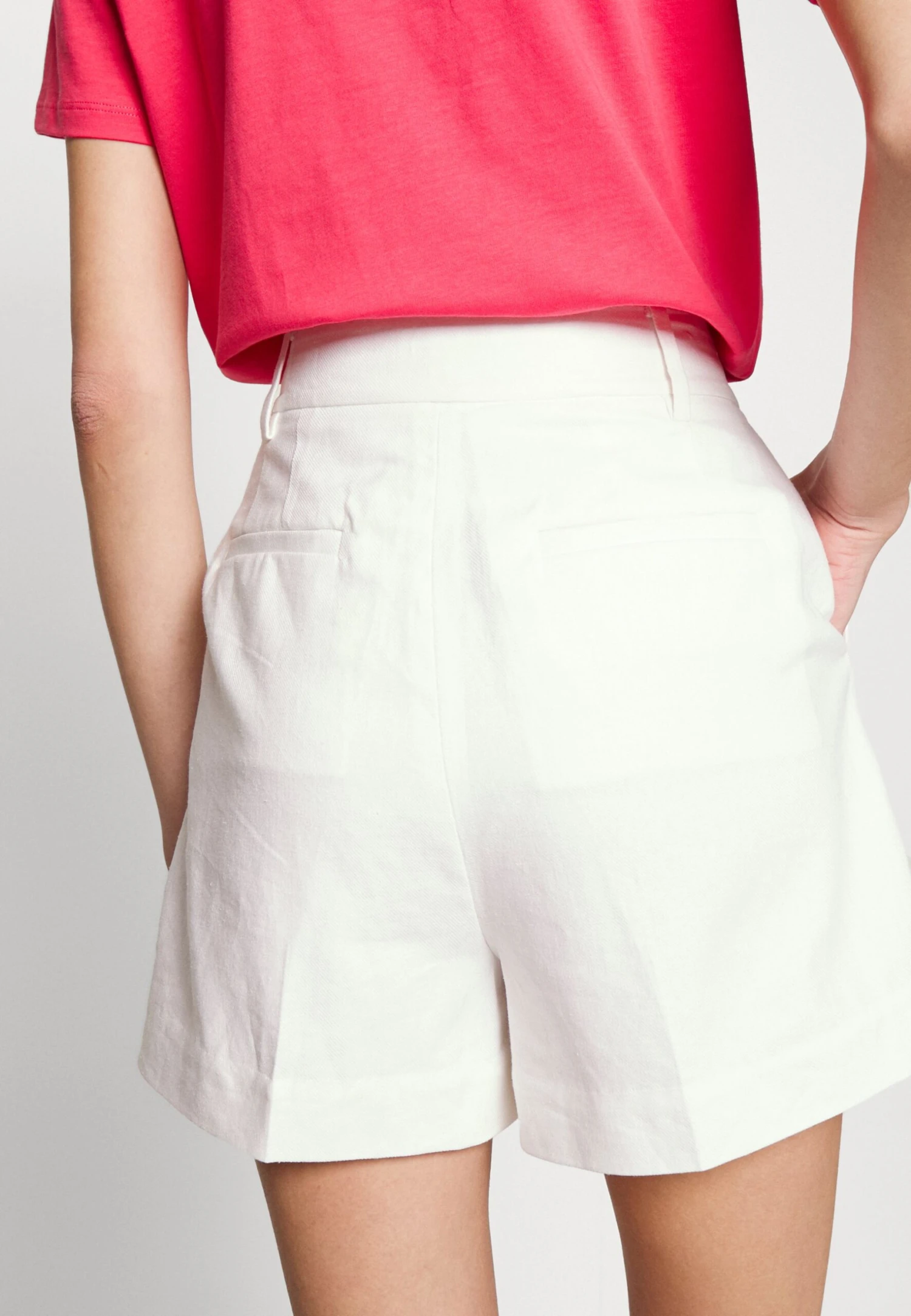 MICHAEL Michael Kors Short - White 7 MICHAEL Michael Kors Short - White – Image 5