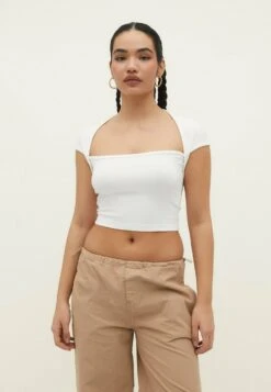 Stradivarius With Square Cut Neck - T-Shirt Basique - Off White