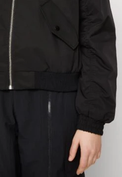 Vero Moda Alexa Short Boos - Blouson Bomber - Black 13 Vero Moda Alexa Short Boos - Blouson Bomber - Black -Next Soldes 26c161b09b3b4bbb95e04f1b69dced50