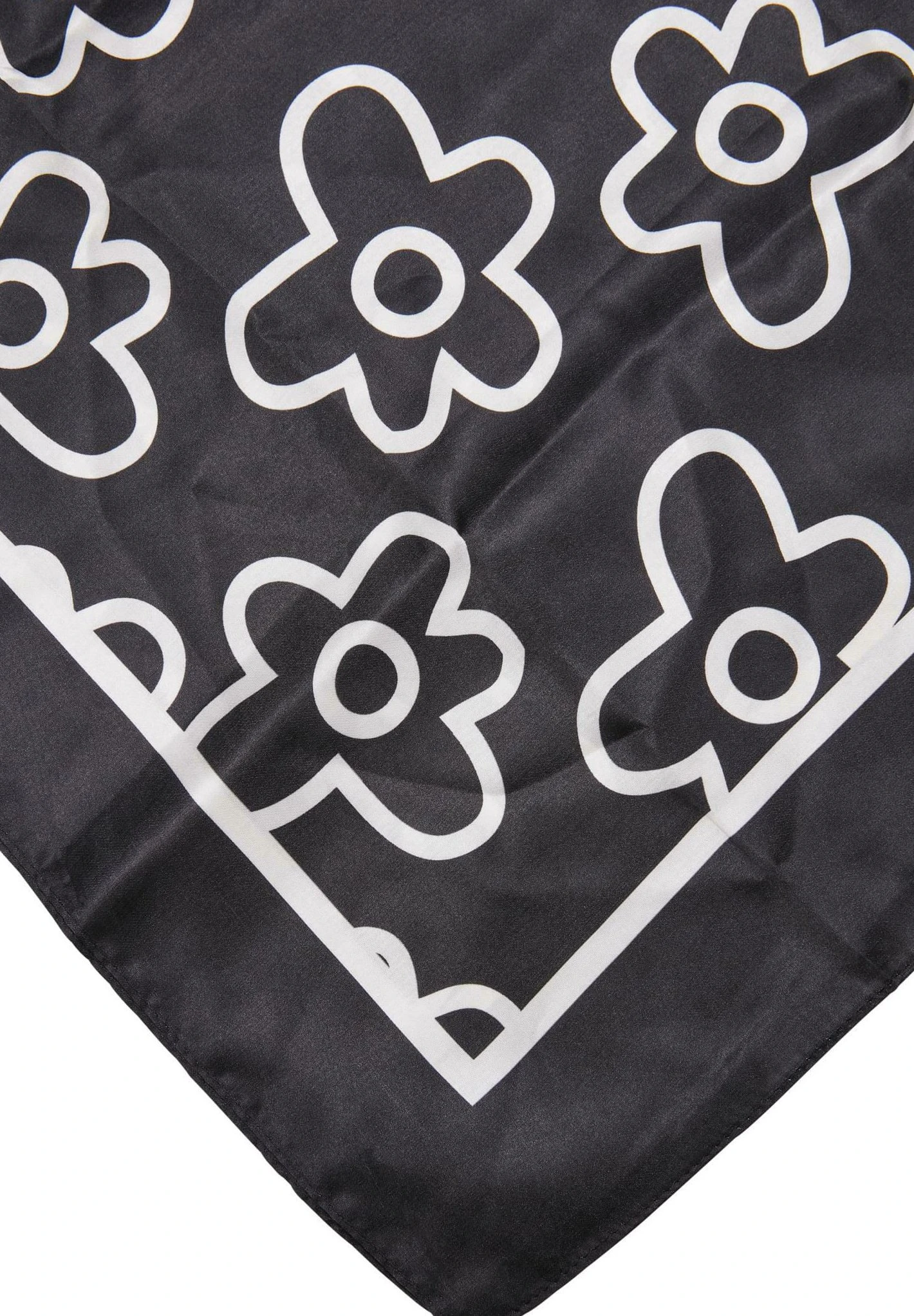 URBAN CLASSICS Accessoires Big Pattern - Foulard - Black 4 URBAN CLASSICS Accessoires Big Pattern - Foulard - Black – Image 2