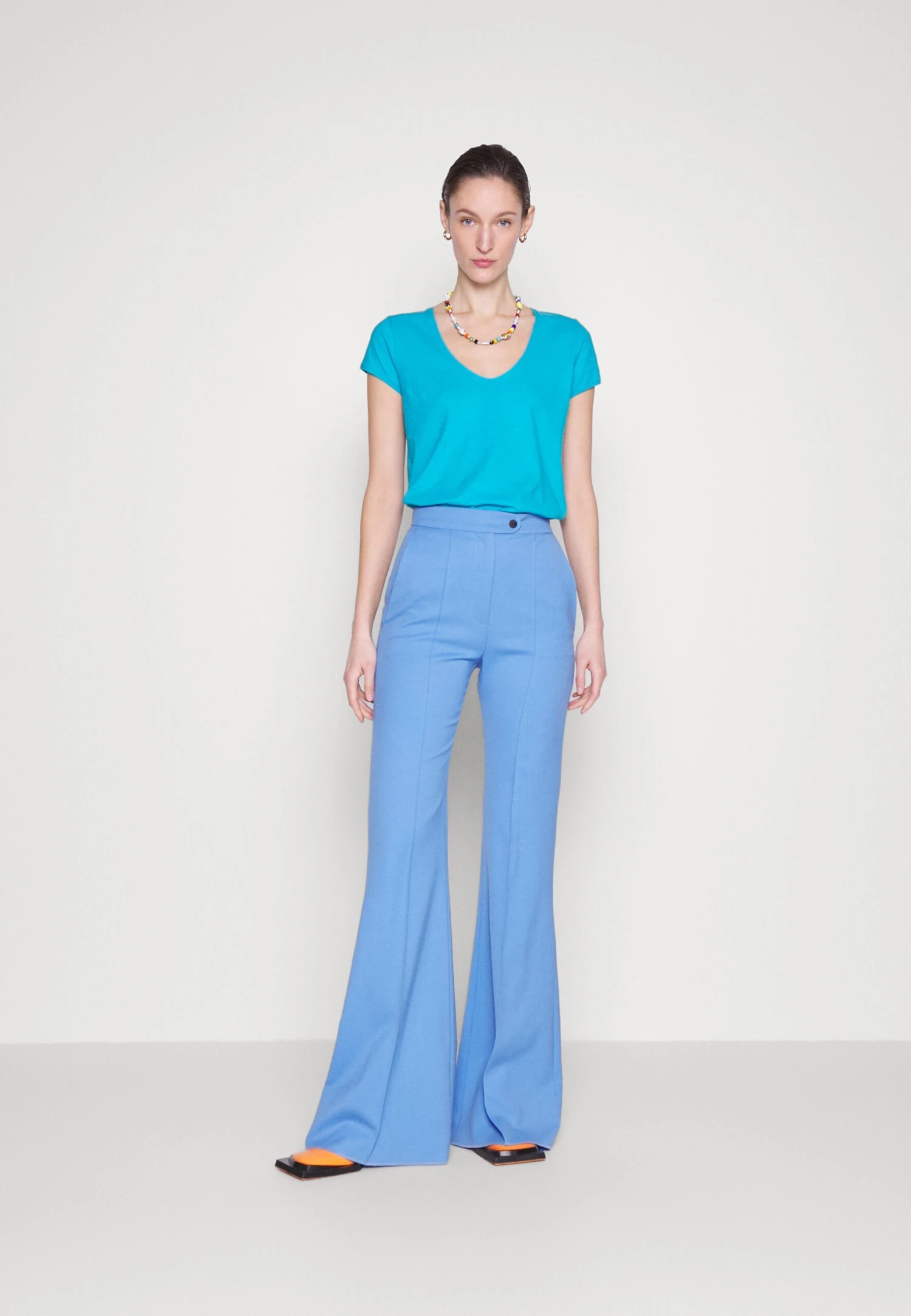 DRYKORN Avivi - T-Shirt Basique - Blue 4 DRYKORN Avivi - T-Shirt Basique - Blue – Image 2