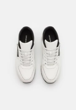 Emporio Armani Ally - Baskets Basses - White/Black 11 Emporio Armani Ally - Baskets Basses - White/Black -Next Soldes 2b8ba279f03746fdabd828c83bfa1ebe