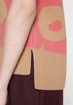 Marimekko Retro Unikko West - Pullover - Beige/Pink 15 Marimekko Retro Unikko West - Pullover - Beige/Pink -Next Soldes 2cbd5c0500674b6c9813b239f7f6506a