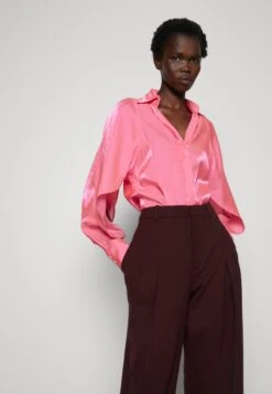 Victoria Beckham Front Pleat Trousers - Pantalon Classique - Rosewood 15 Victoria Beckham Front Pleat Trousers - Pantalon Classique - Rosewood -Next Soldes 3005abaec2ef43b9a36fd729d0260fa1