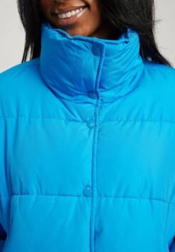 NA-KD Kurze Gefütterte Mit Druckknöpfen - Veste D'Hiver - Blue 8 NA-KD Kurze Gefütterte Mit Druckknöpfen - Veste D'Hiver - Blue -Next Soldes 3214f4c88b55409fa27e8980fa6bf3a4