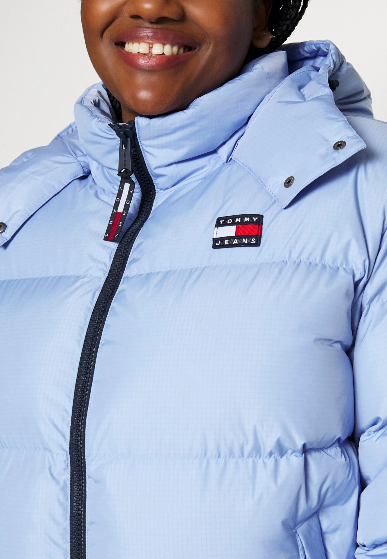 Tommy Jeans Curve Alaska Puffer - Doudoune - June Iris 10 Tommy Jeans Curve Alaska Puffer - Doudoune - June Iris – Image 8