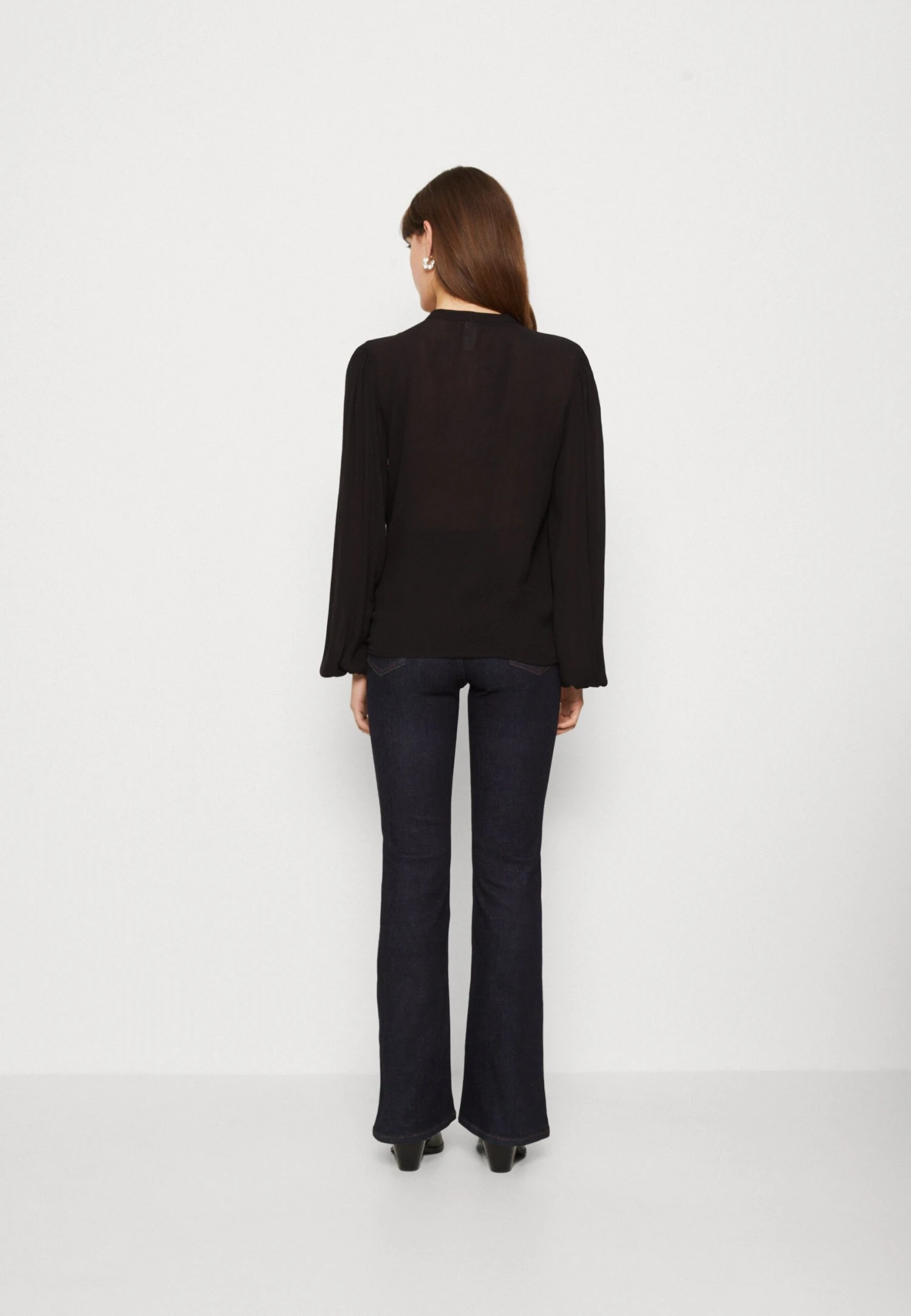 ONLY Onlmarie - T-Shirt À Manches Longues - Black 5 ONLY Onlmarie - T-Shirt À Manches Longues - Black – Image 3