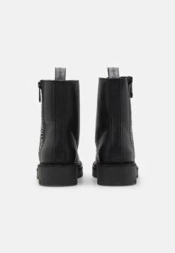 Calvin Klein Jeans Combat Laceup Boot Zip - Bottines À Lacets - Black/Reflective Silver 11 Calvin Klein Jeans Combat Laceup Boot Zip - Bottines À Lacets - Black/Reflective Silver -Next Soldes 3936947501cc4086a22001262b11fe90
