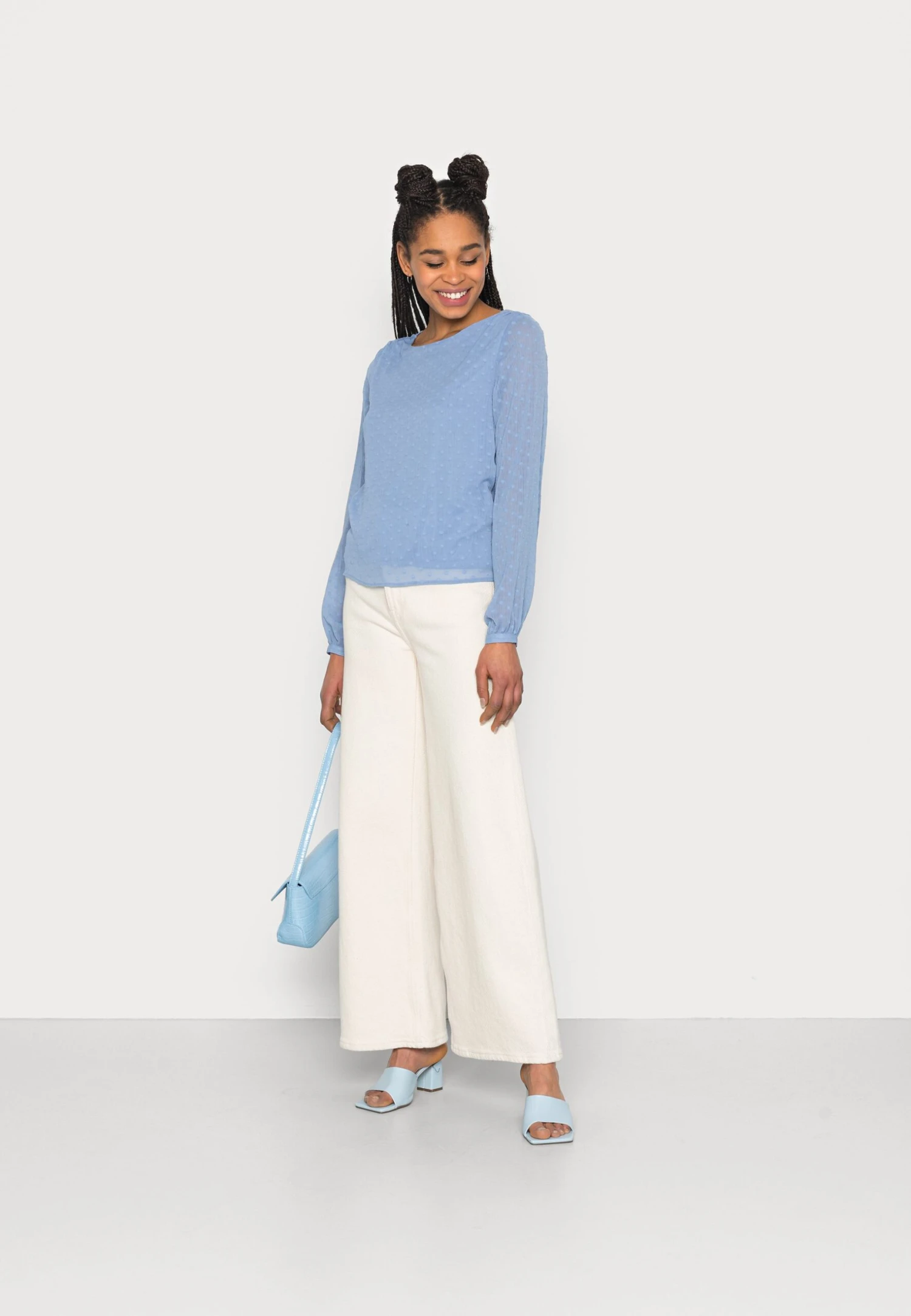 Vila Vimaliana O Neck - T-Shirt À Manches Longues - English Manor 4 Vila Vimaliana O Neck - T-Shirt À Manches Longues - English Manor – Image 2