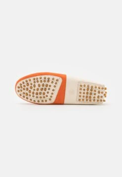 MELVIN & HAMILTON Caroline - Mocassins - Coral/Honey 12 MELVIN & HAMILTON Caroline - Mocassins - Coral/Honey -Next Soldes 3a062d7ec30a4307b63c6c1bf5647d41