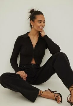 NA-KD Mit Zweiwege Reissverschluss - Gilet - Black