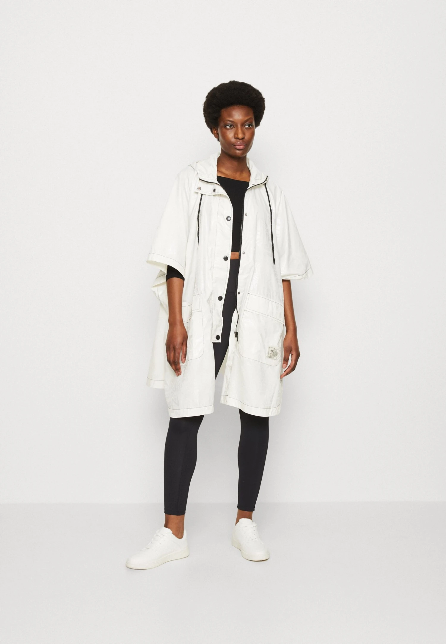 Desigual Poncho Psicolover Colima - Parka - Blanco Nieve 4 Desigual Poncho Psicolover Colima - Parka - Blanco Nieve – Image 2