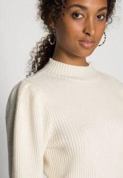 ONLY Katia Ls Highneck - Pullover - Off White 11 ONLY Katia Ls Highneck - Pullover - Off White -Next Soldes 3bed6b600fd446bd93efb7e851f7d332