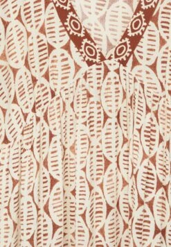 PULL & BEAR Printed With Latticework-Long - Robe Longue - Dark Red -Next Soldes 3c86feb93dc34a199a3134b3cbe15817