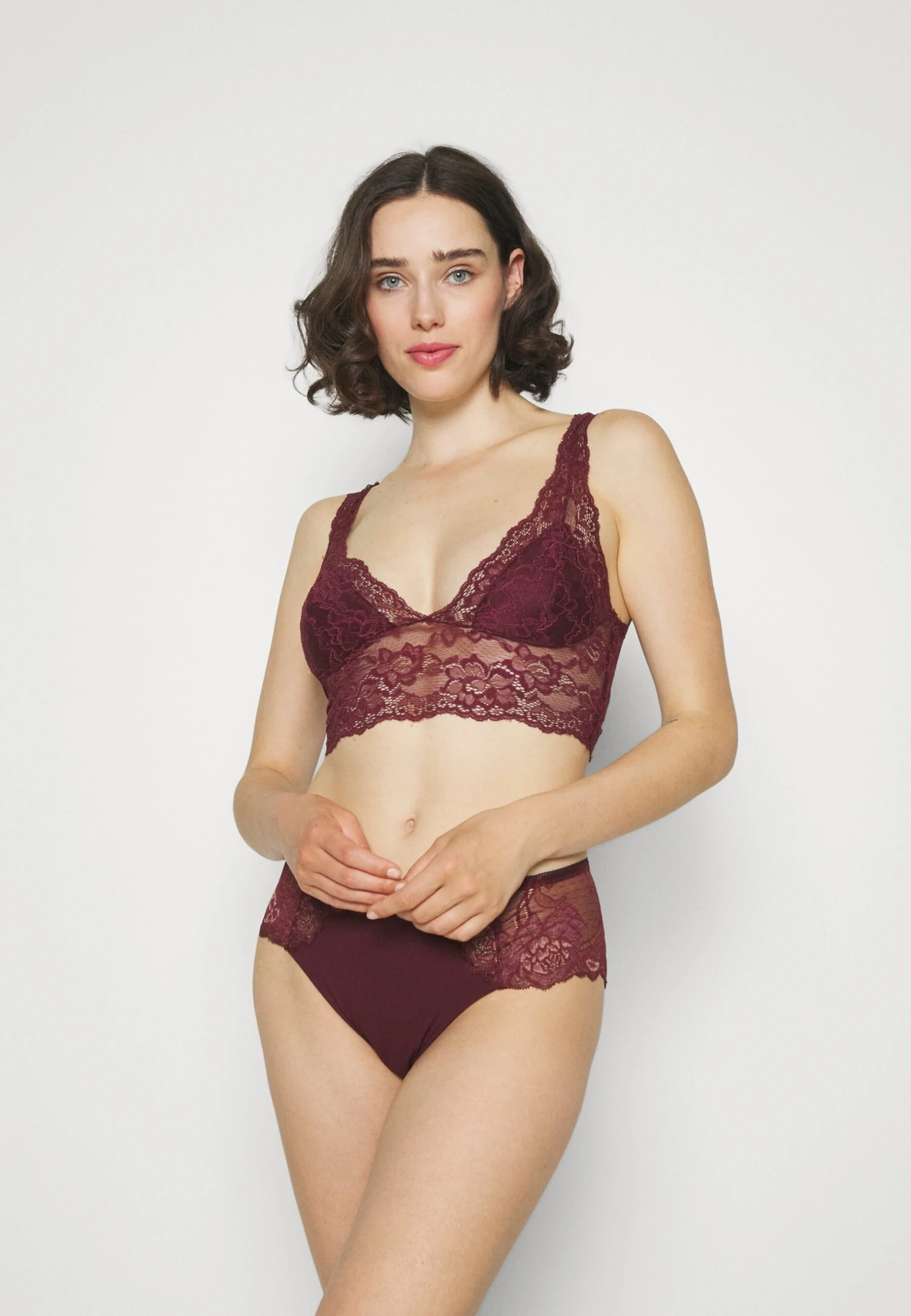Triumph Wild Peony Florale Maxi - Slip - Claret 4 Triumph Wild Peony Florale Maxi - Slip - Claret – Image 2
