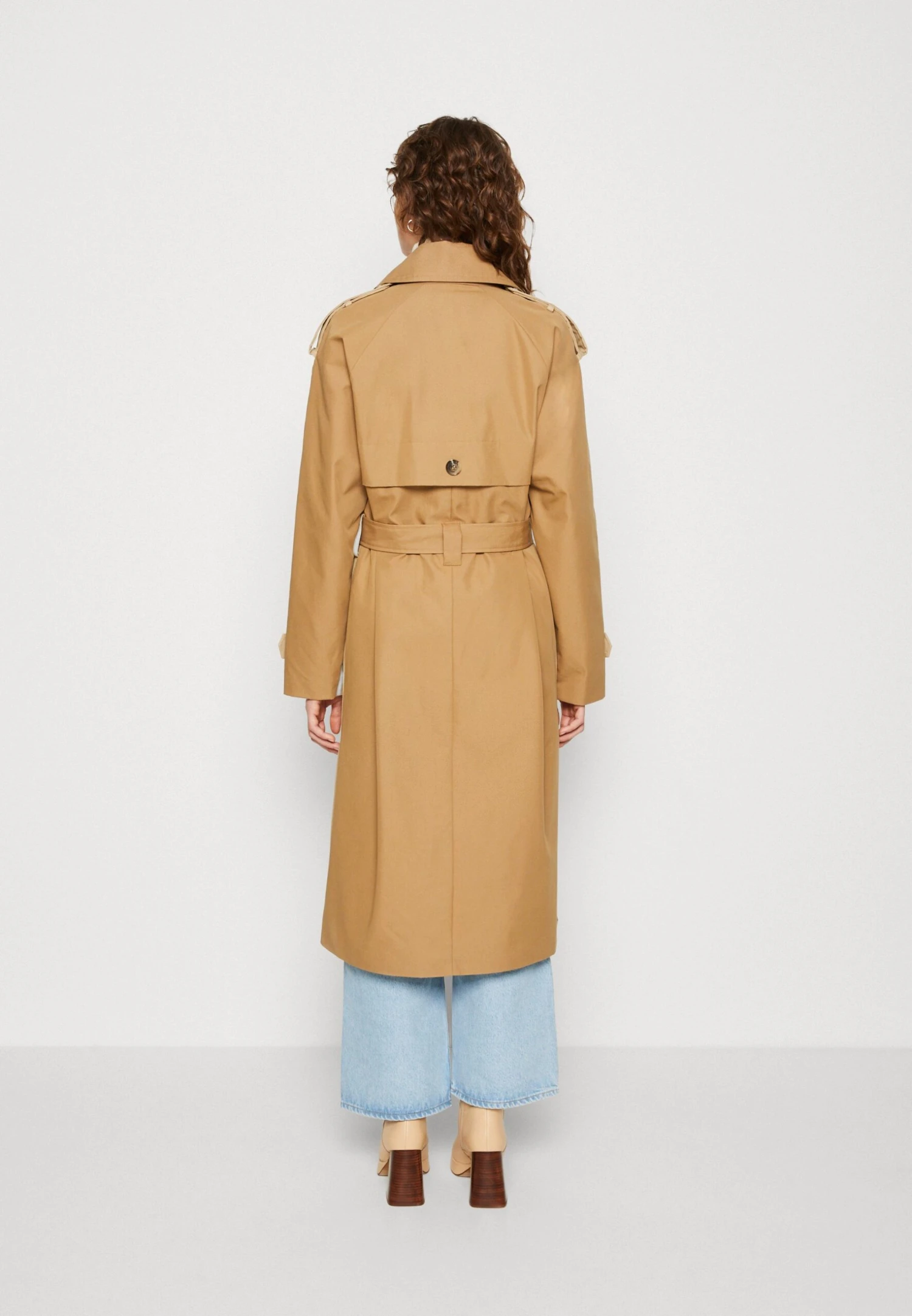 ESPRIT Panel - Trench - Sand 5 ESPRIT Panel - Trench - Sand – Image 3