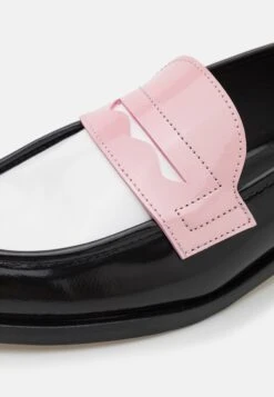 MSGM Loafers - Mocassins - Pink/Black/White 15 MSGM Loafers - Mocassins - Pink/Black/White -Next Soldes 3ec0822d3acb4b228aeb94216b67ceee