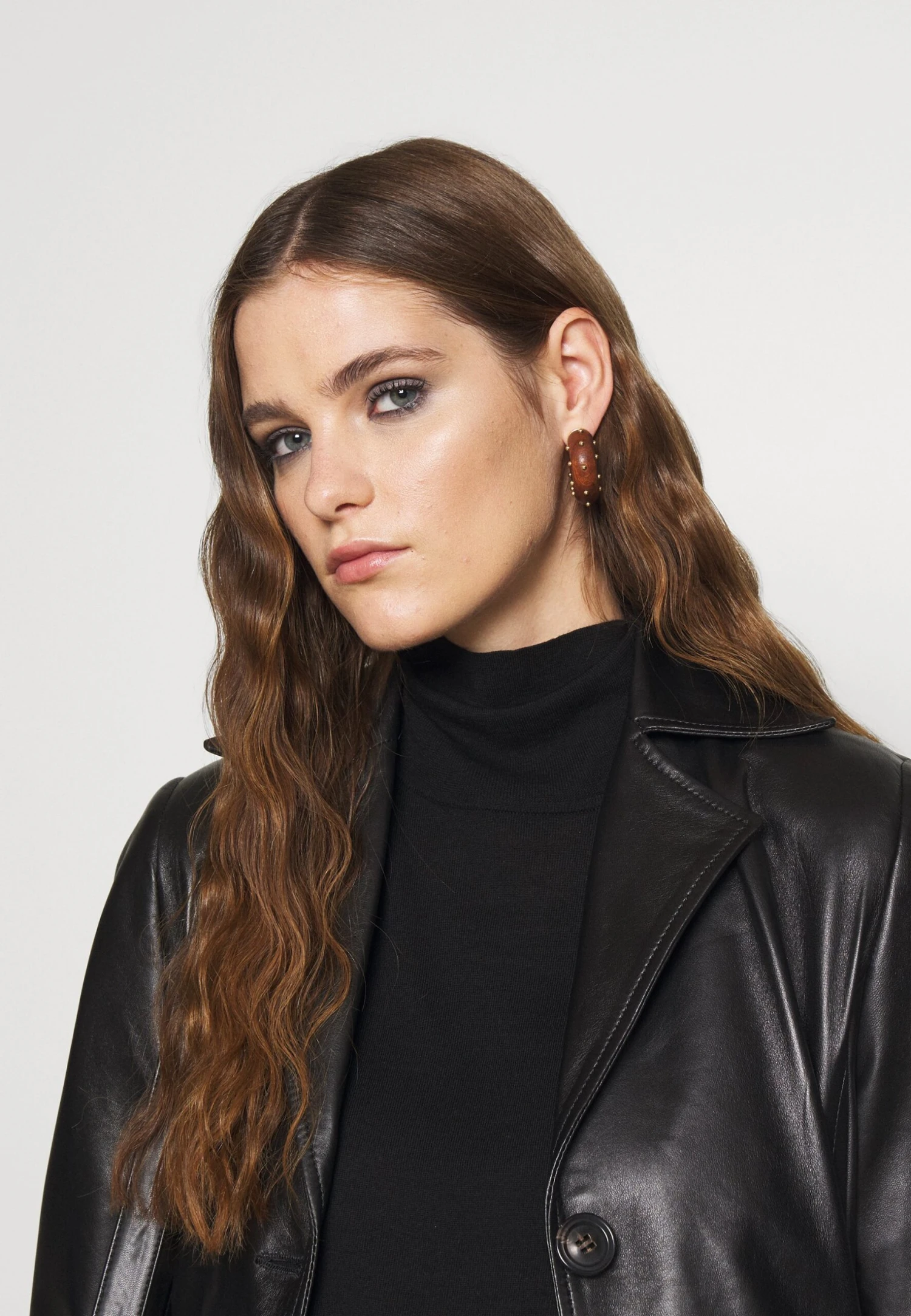 Isabel Fashion - Trench - Black 6 Isabel Fashion - Trench - Black – Image 4