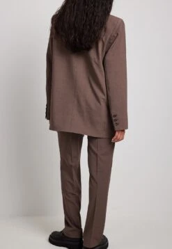 NA-KD Mit Drei Knöpfen - Manteau Court - Brown 8 NA-KD Mit Drei Knöpfen - Manteau Court - Brown -Next Soldes 409992d67c24454cb3411954d6fa0ec8