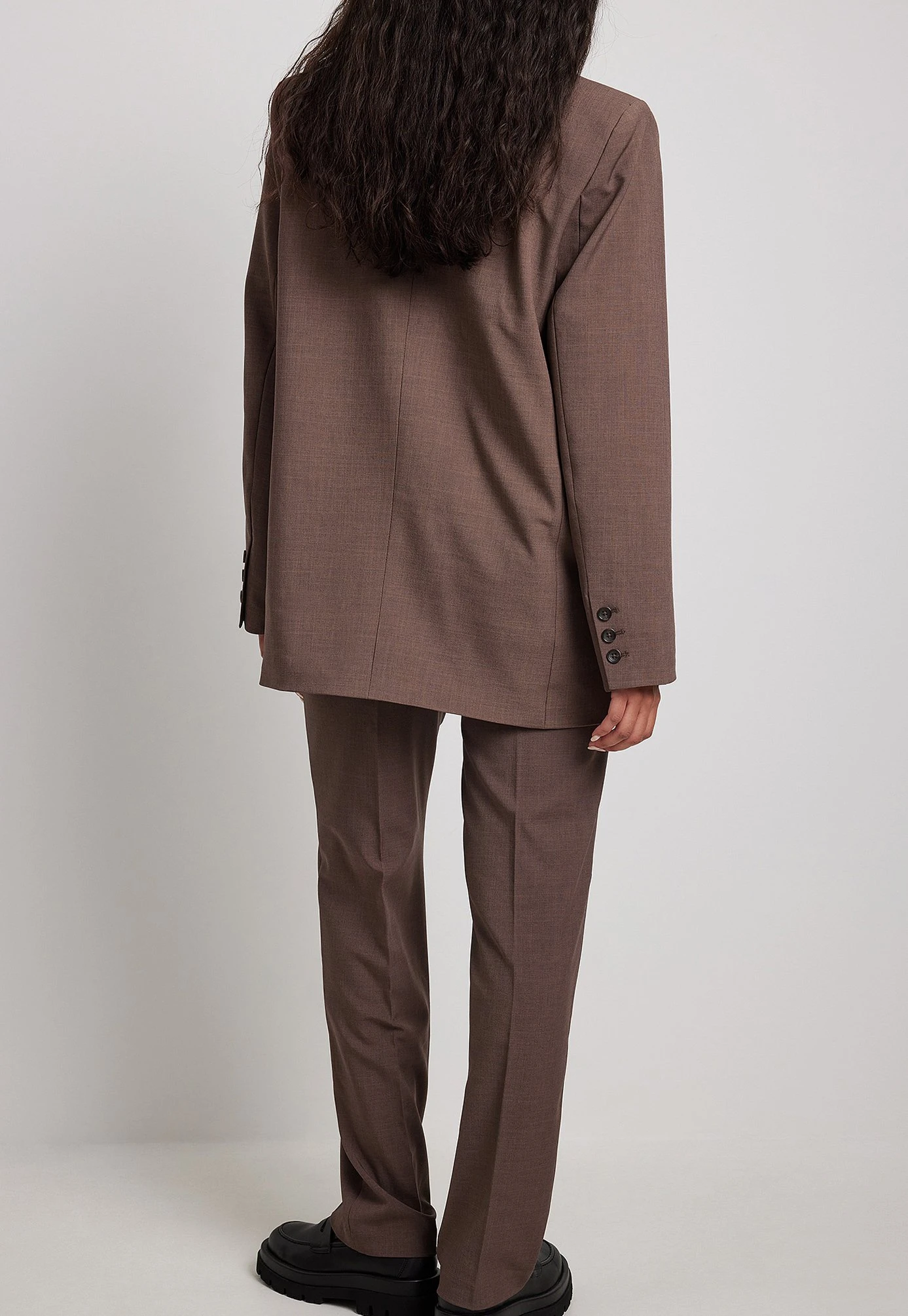 NA-KD Mit Drei Knöpfen - Manteau Court - Brown 5 NA-KD Mit Drei Knöpfen - Manteau Court - Brown – Image 3