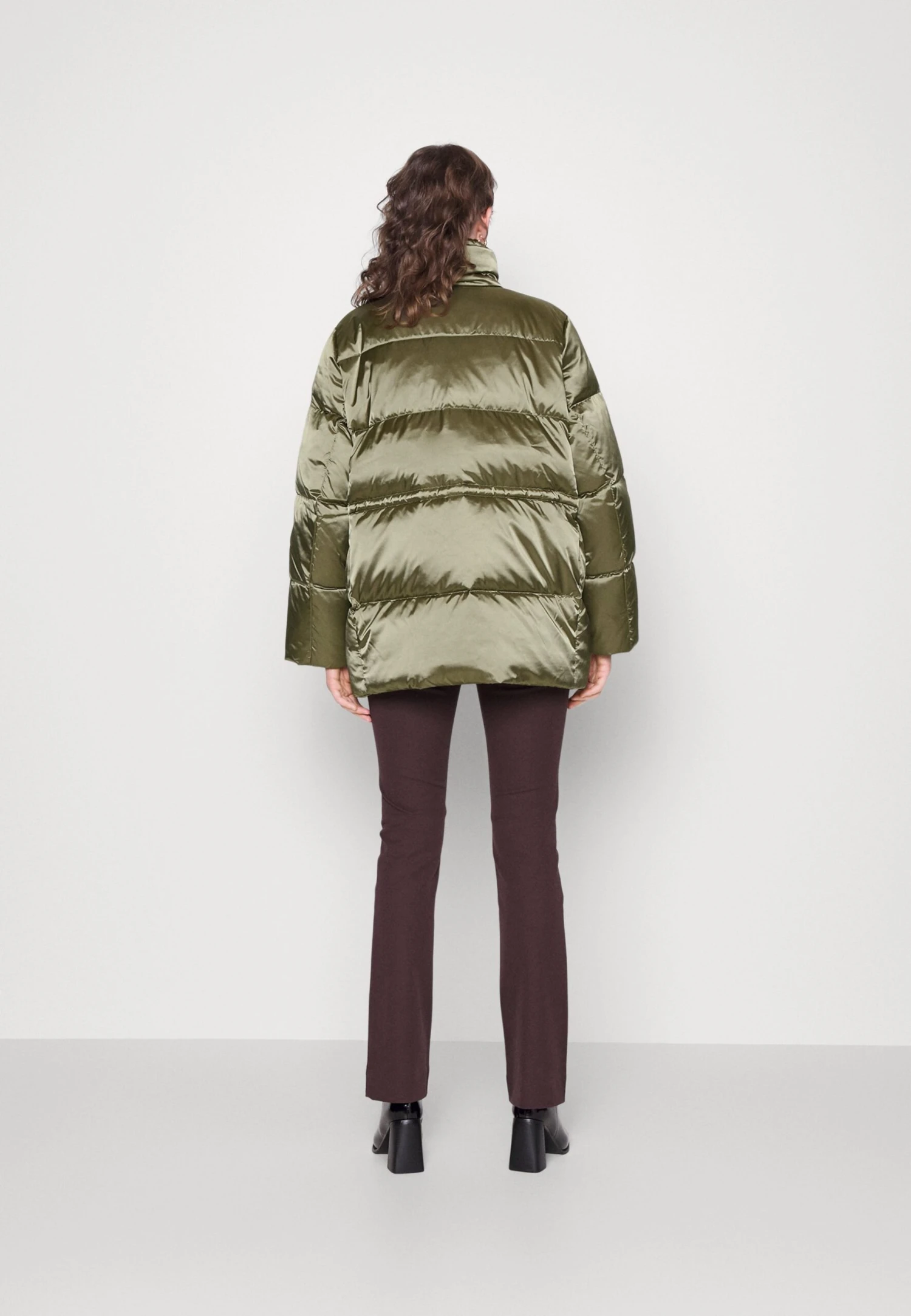 Calvin Klein Shine Puffer Down Coat - Doudoune - New Basil 5 Calvin Klein Shine Puffer Down Coat - Doudoune - New Basil – Image 3